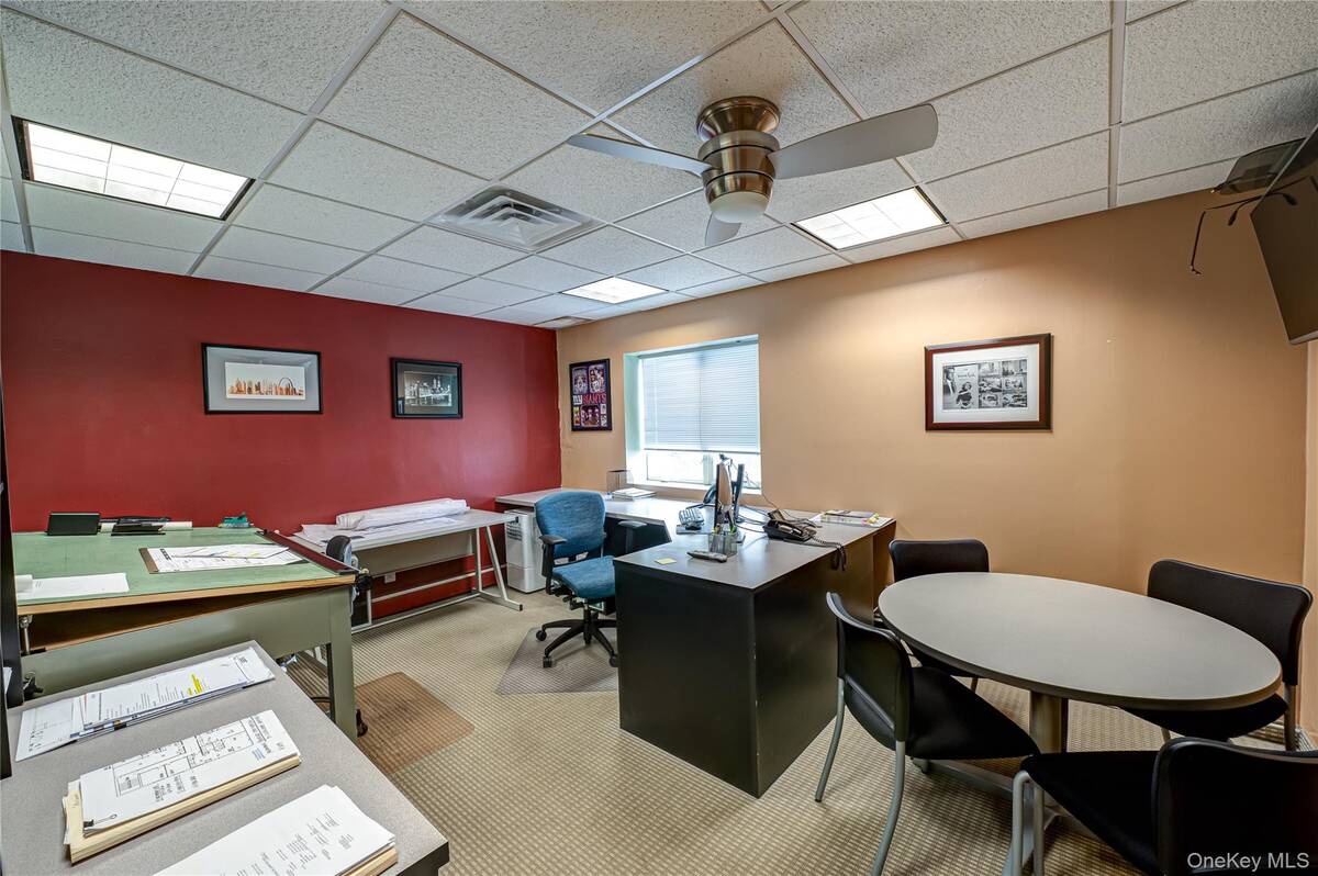 #36 photo, 159 Broadway, Amityville , NY 11701