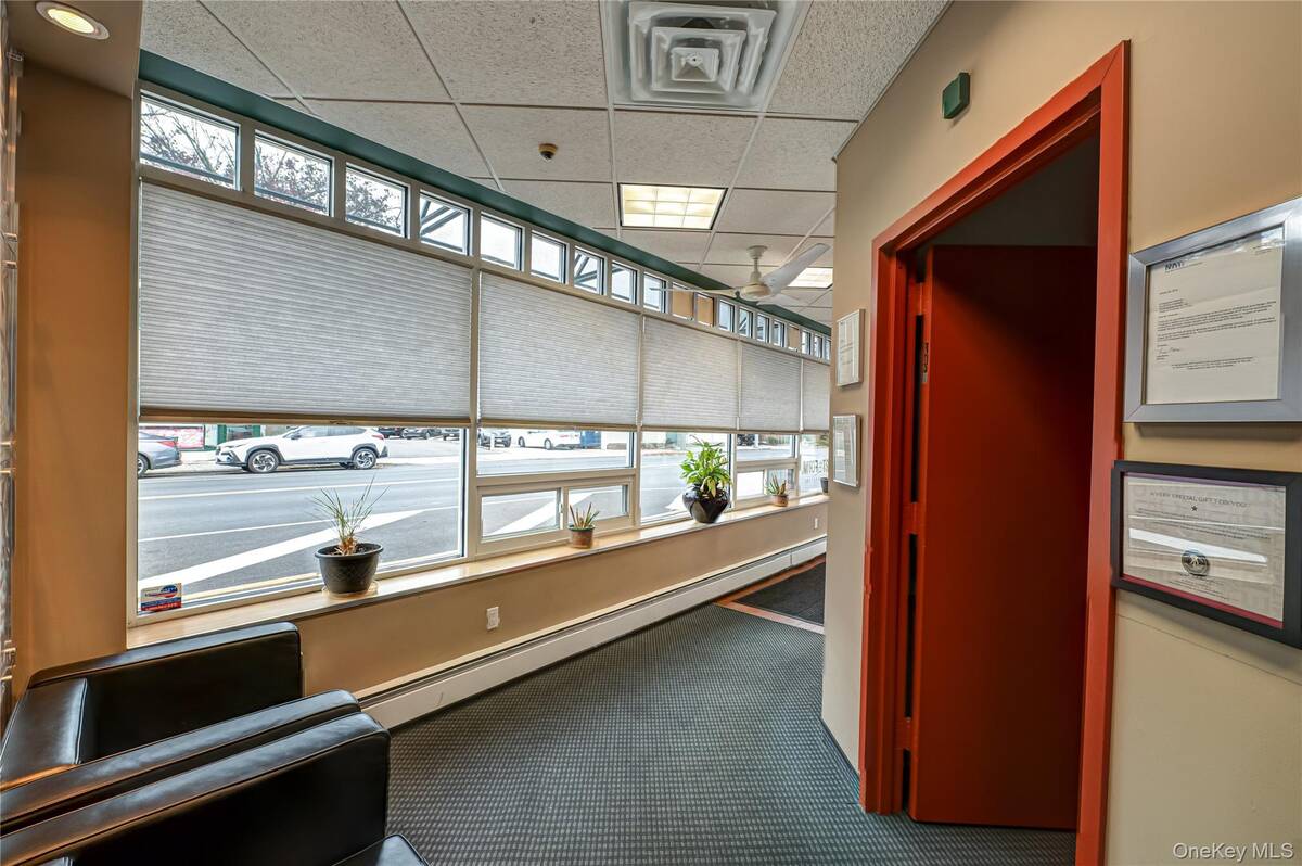 #43 photo, 159 Broadway, Amityville , NY 11701