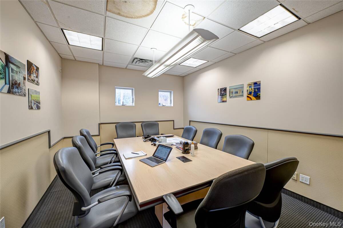 #45 photo, 159 Broadway, Amityville , NY 11701