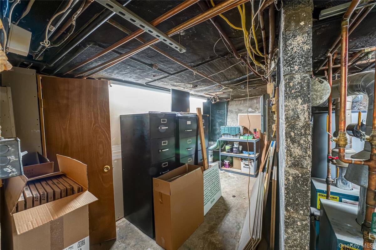 #48 photo, 159 Broadway, Amityville , NY 11701