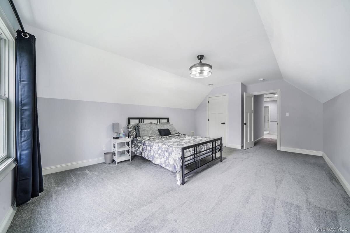 #22 photo, 122 4th Street, Saint James , NY 11780