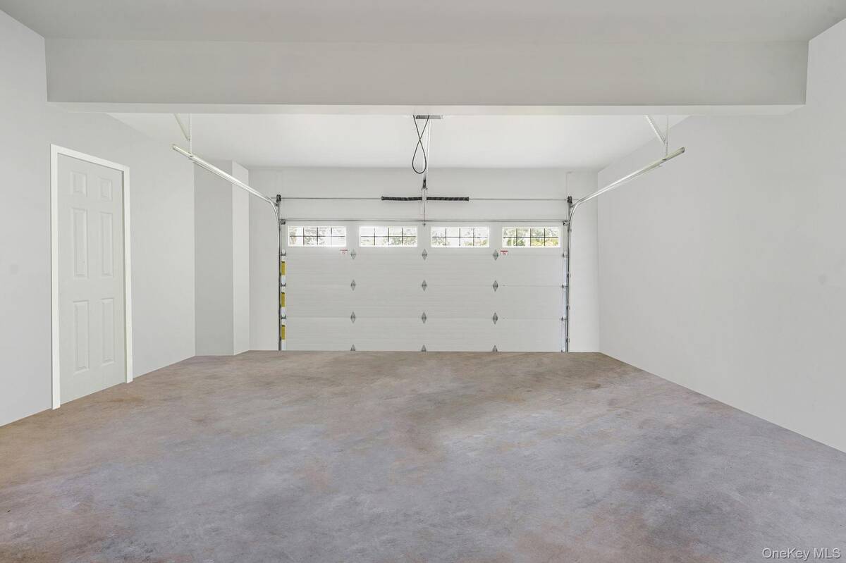 #31 photo, 122 4th Street, Saint James , NY 11780