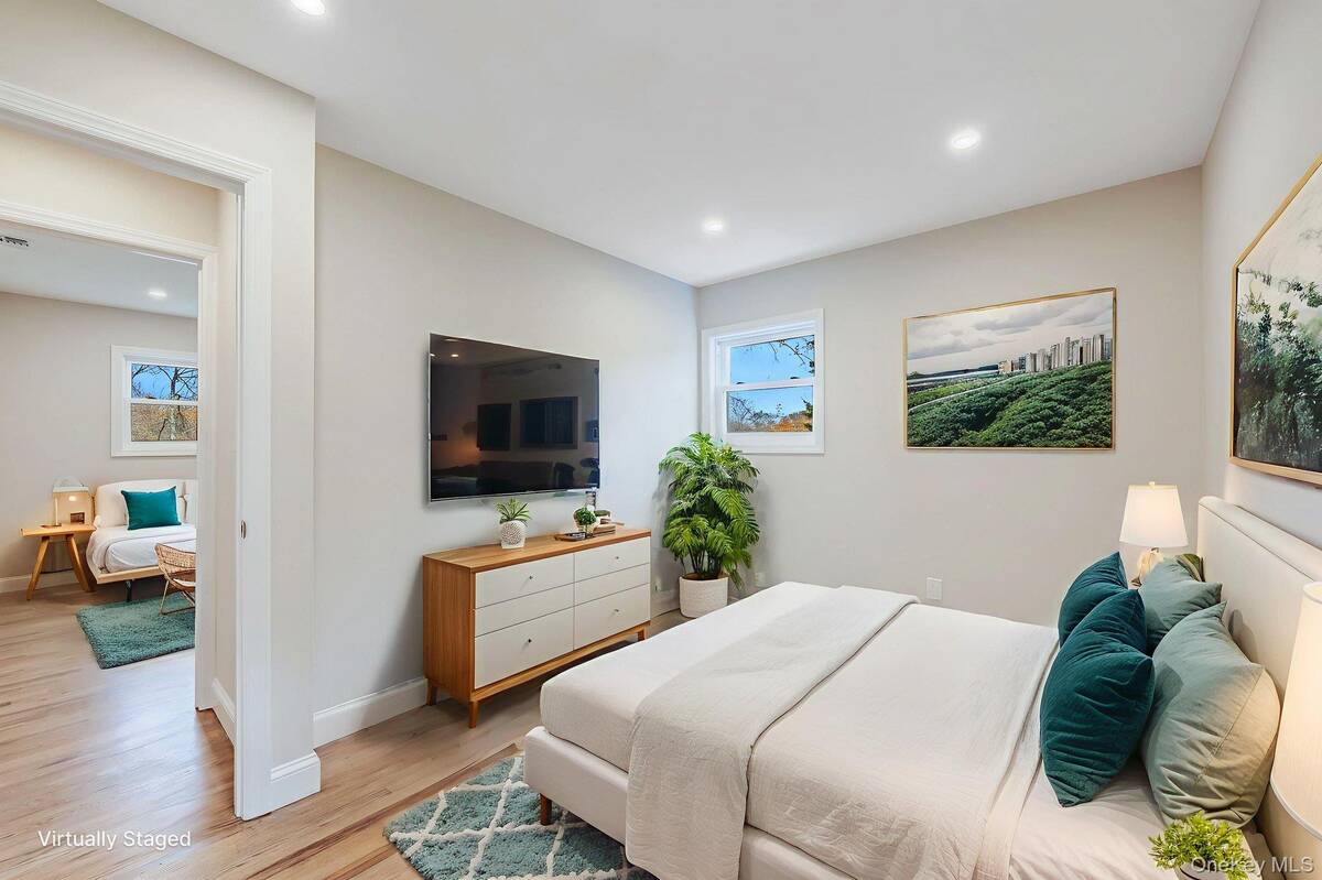 #16 photo, 56 Camille Lane, サフォーク郡 East Patchogue , NY 11772