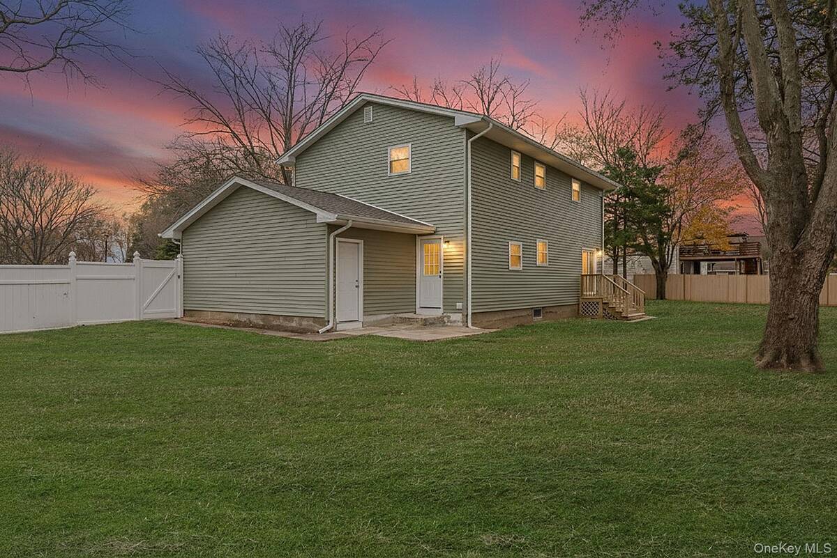 #27 photo, 56 Camille Lane, サフォーク郡 East Patchogue , NY 11772