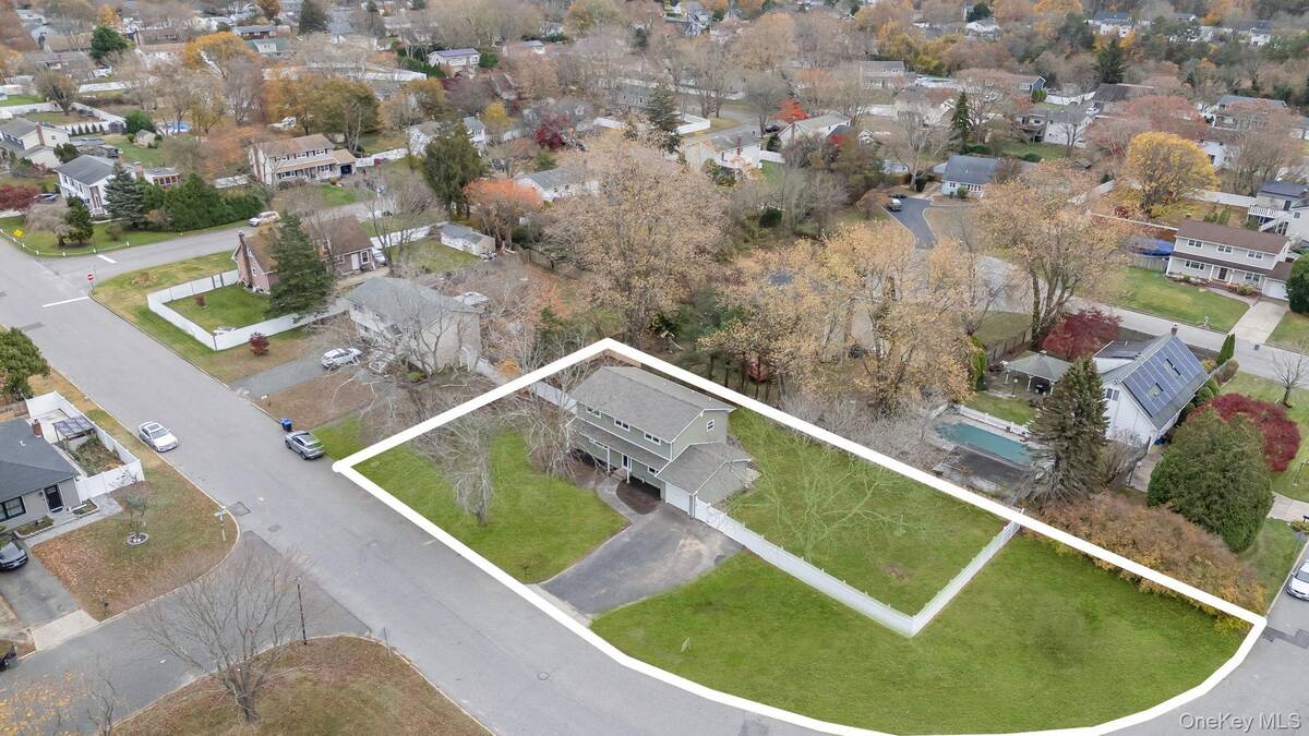 #28 photo, 56 Camille Lane, サフォーク郡 East Patchogue , NY 11772