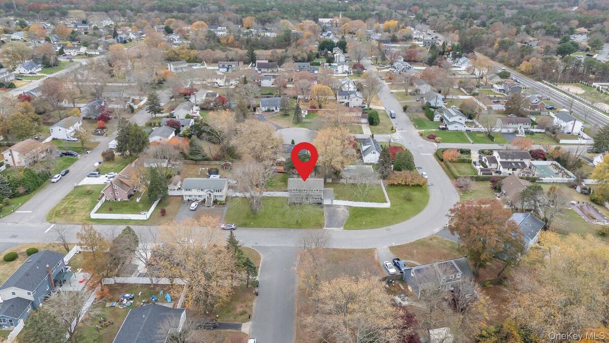 #29 photo, 56 Camille Lane, サフォーク郡 East Patchogue , NY 11772