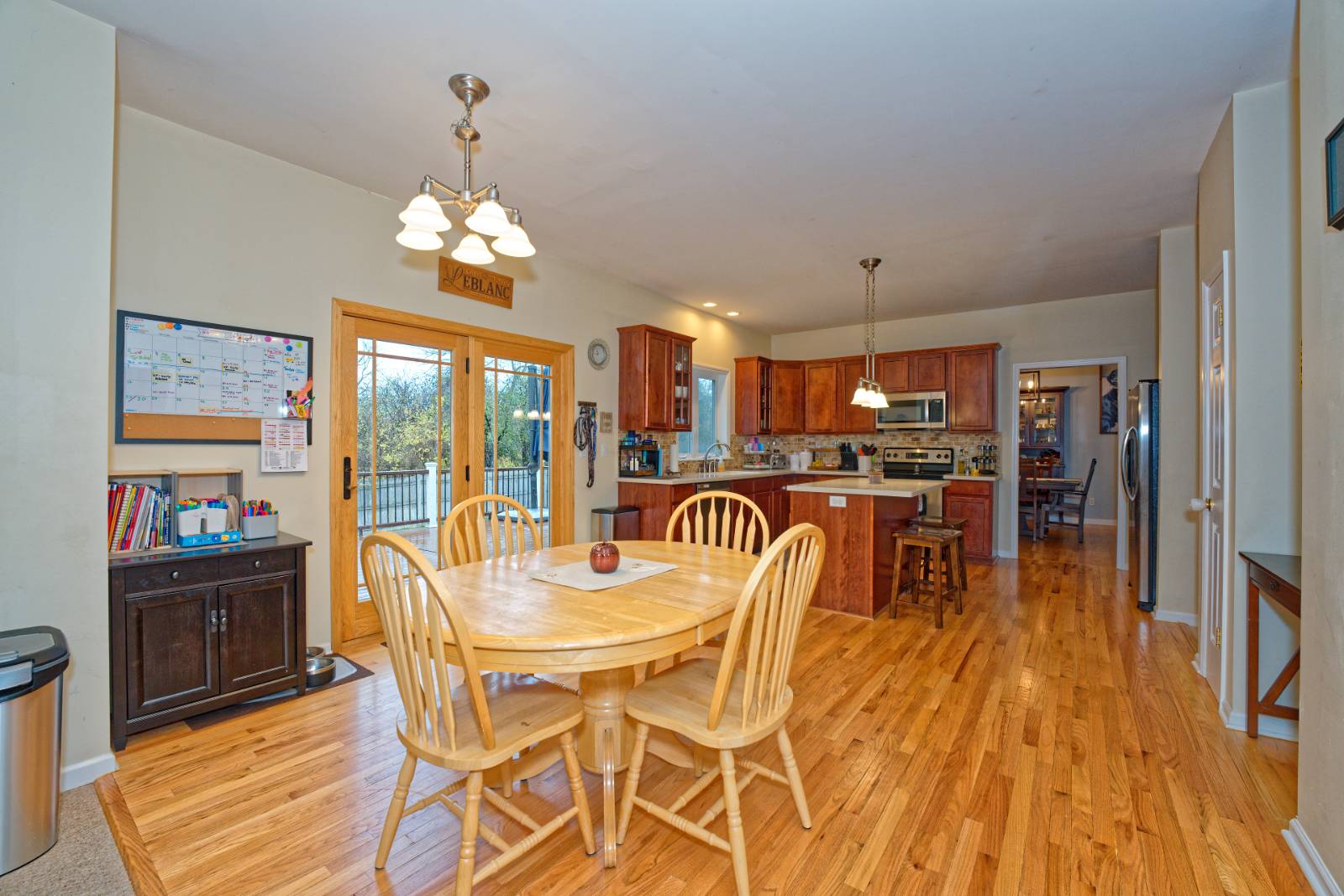 #19 photo, 8 Jordan Ln, Glenville , NY 12302