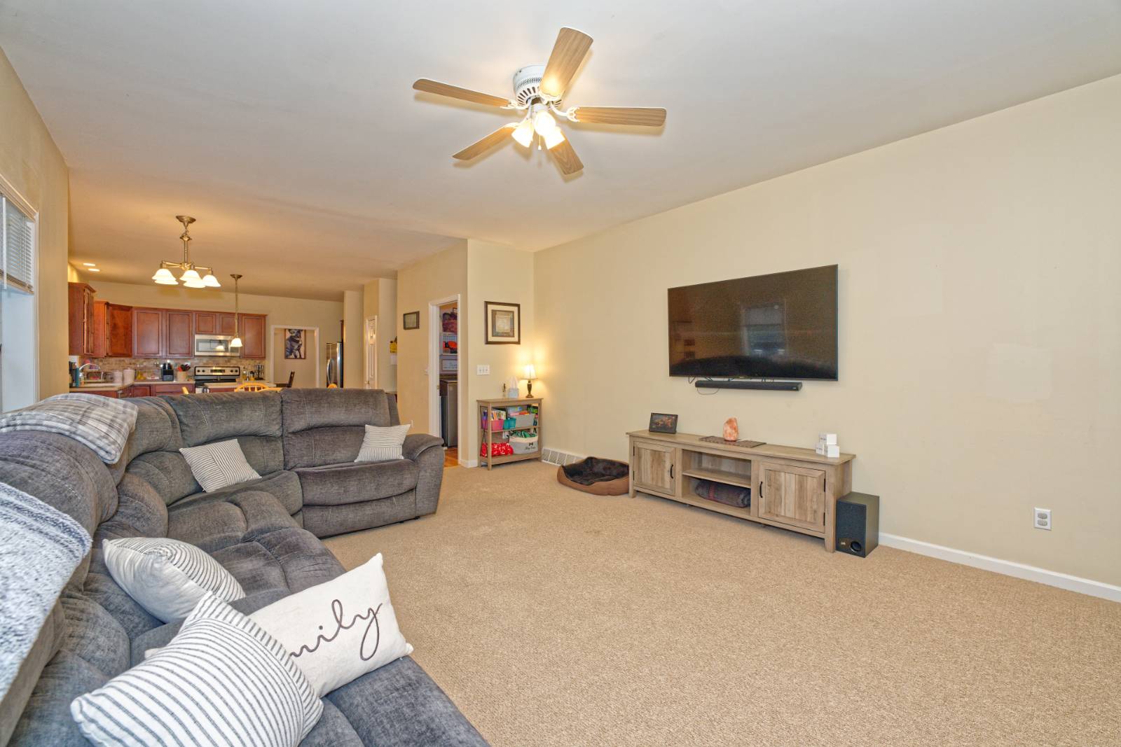 #26 photo, 8 Jordan Ln, Glenville , NY 12302