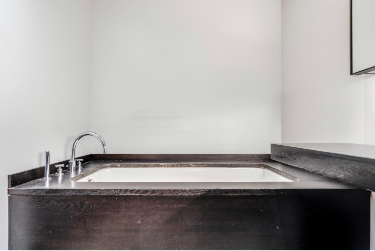 #10 photo, 20 Pine Street, Financial District , NY 10005