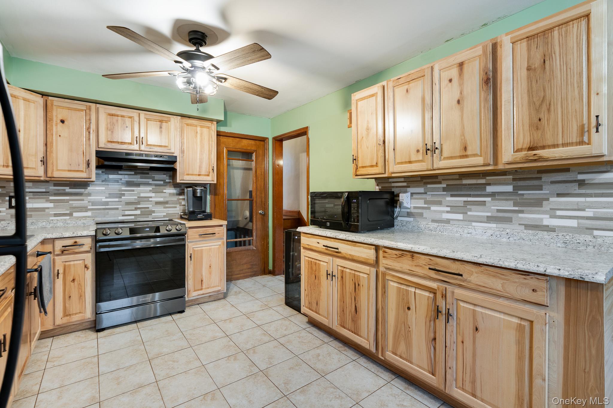 #12 photo, 15 Franklin Road, Hyde Park , NY 12538