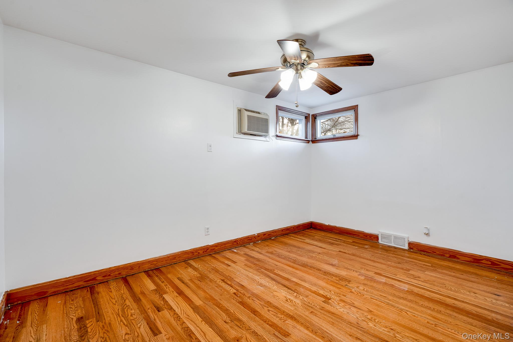 #18 photo, 15 Franklin Road, Hyde Park , NY 12538