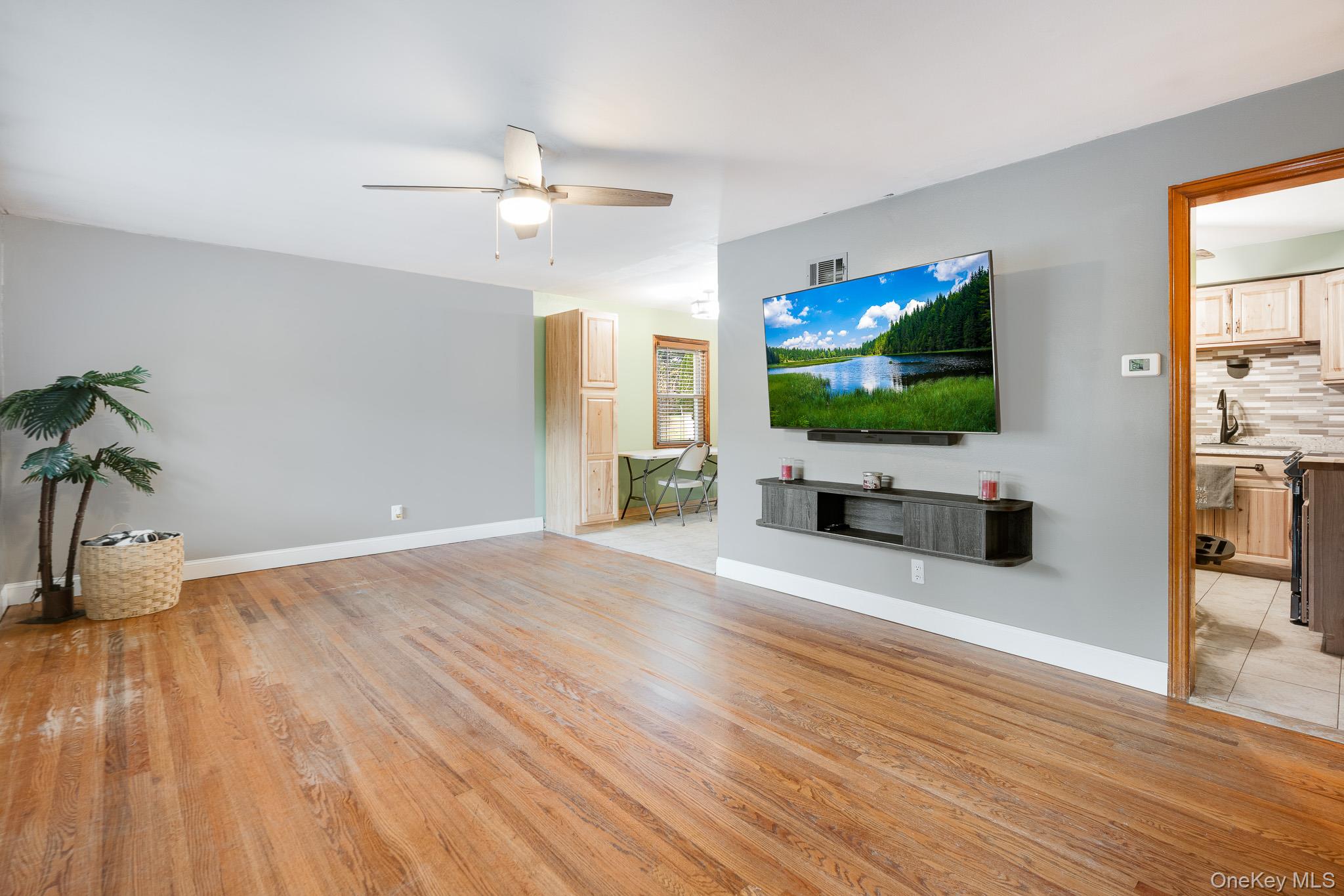 #6 photo, 15 Franklin Road, Hyde Park , NY 12538