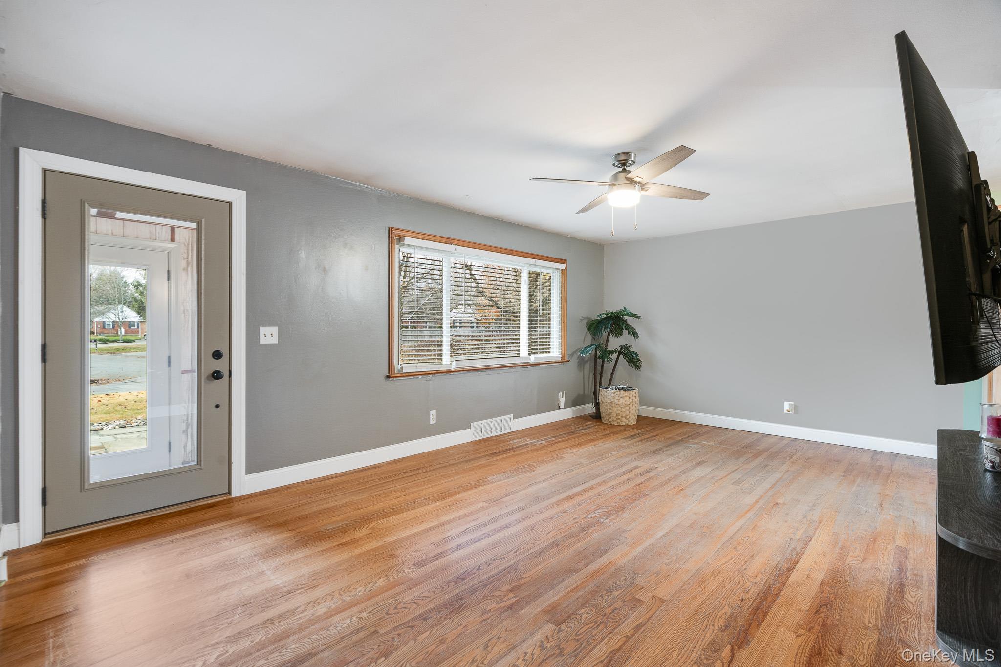 #7 photo, 15 Franklin Road, Hyde Park , NY 12538