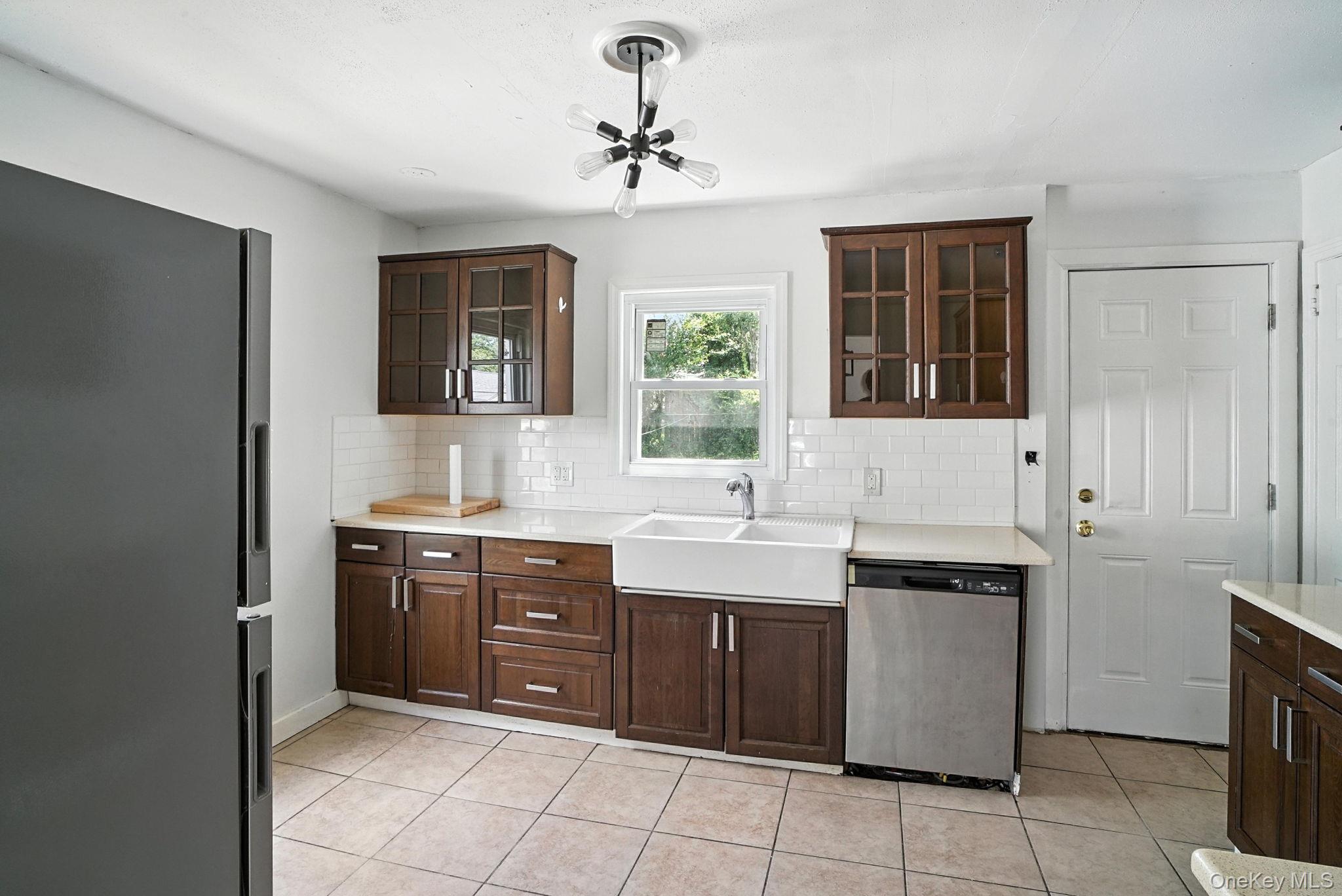 #10 photo, 71 Commonwealth Avenue, Middletown , NY 10940