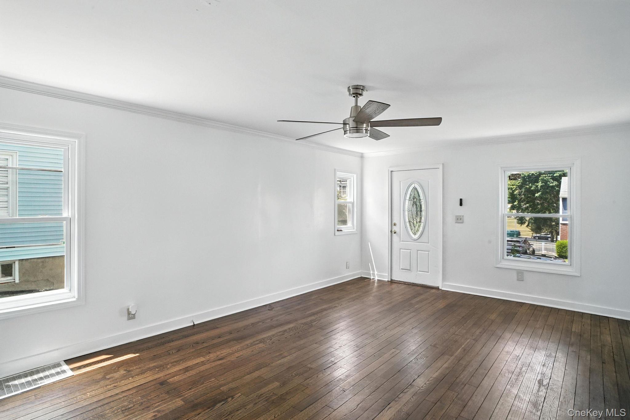 #4 photo, 71 Commonwealth Avenue, Middletown , NY 10940