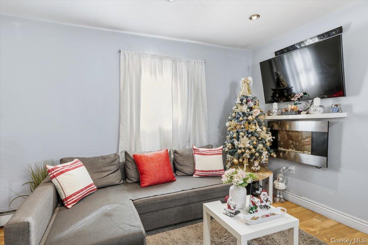 #19 photo, 9413 87th Street, Ozone Park , NY 11416