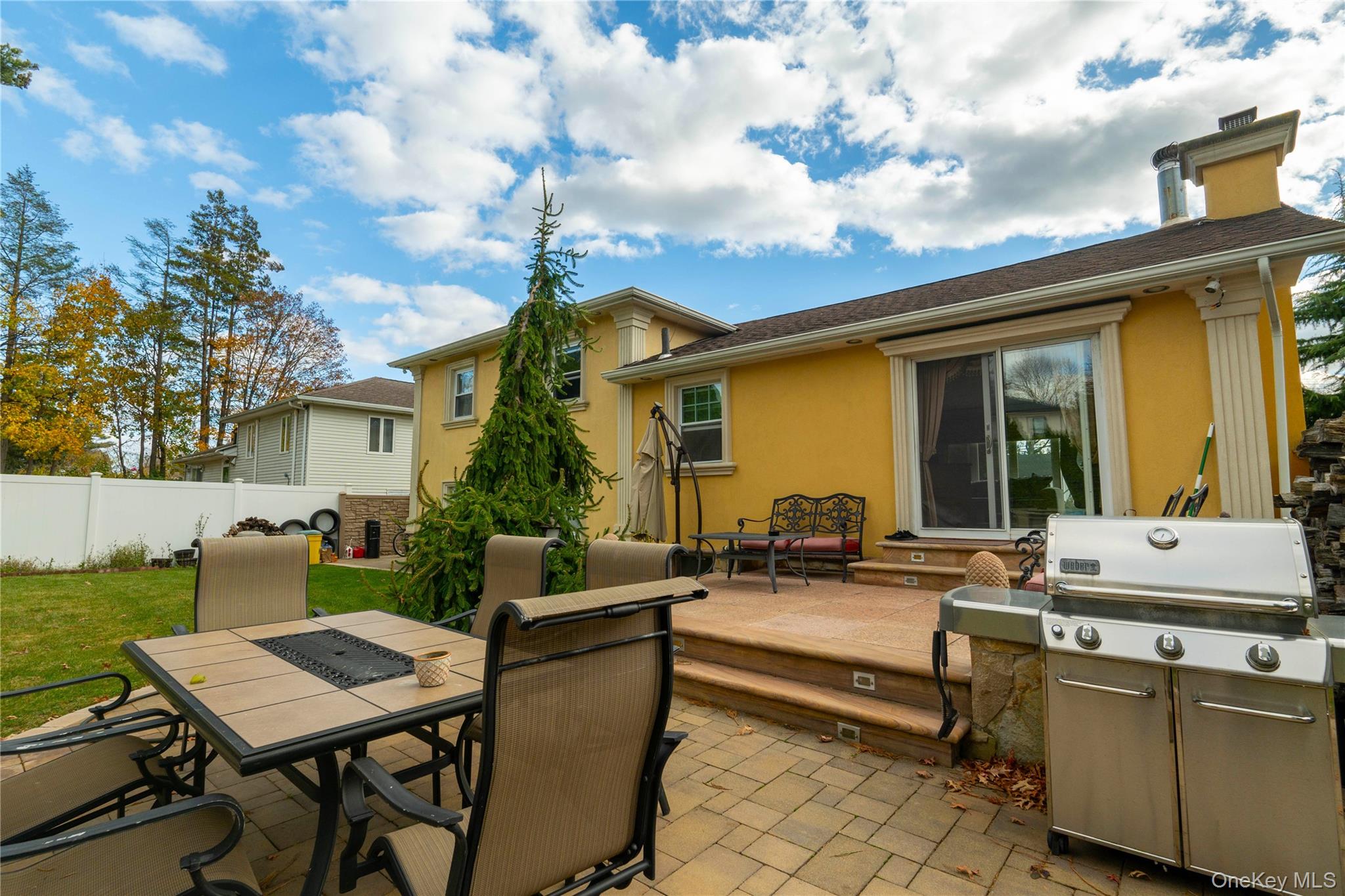 #16 photo, 16 Tudor Road, Hicksville , NY 11801