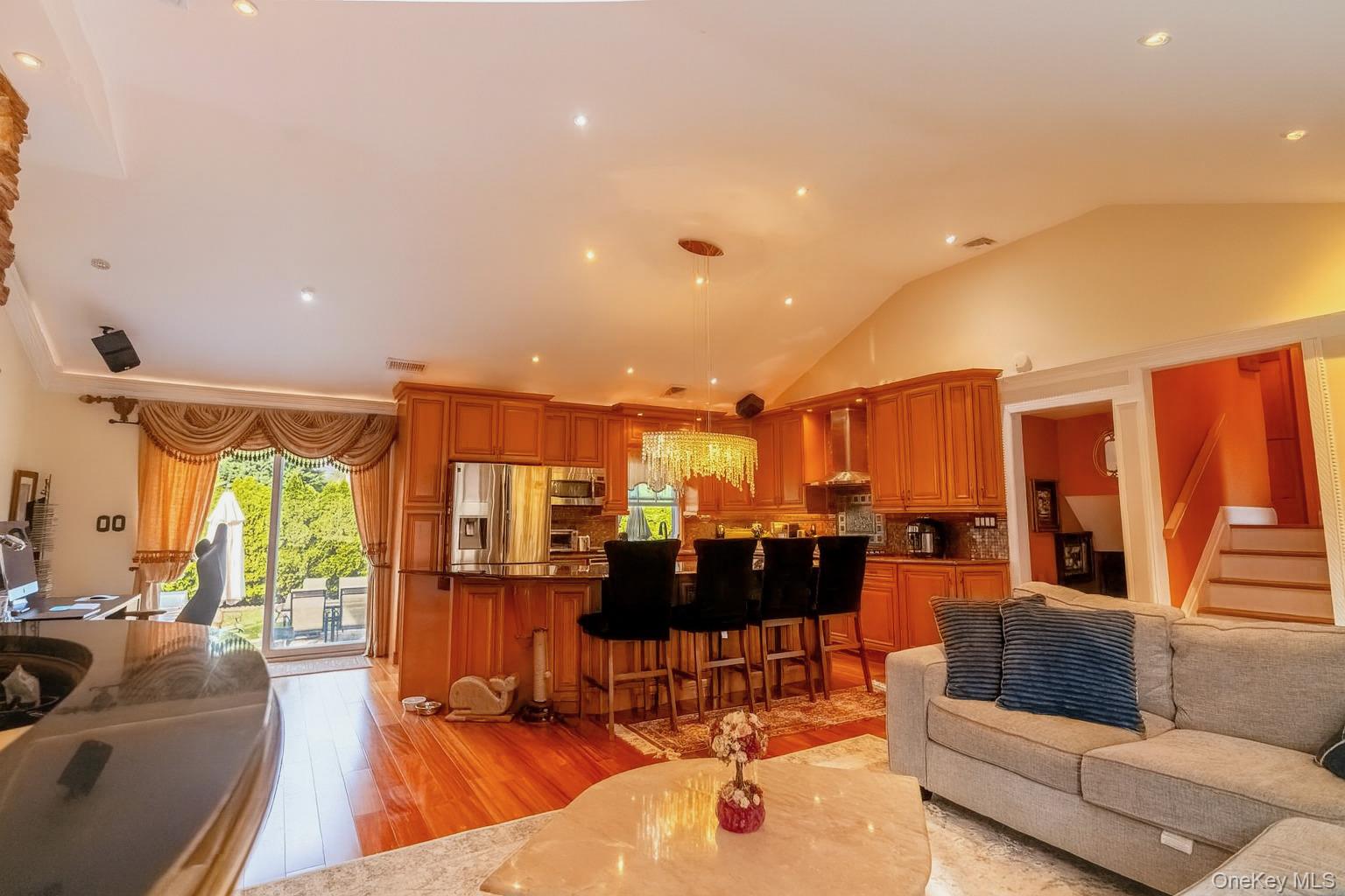 #3 photo, 16 Tudor Road, Hicksville , NY 11801