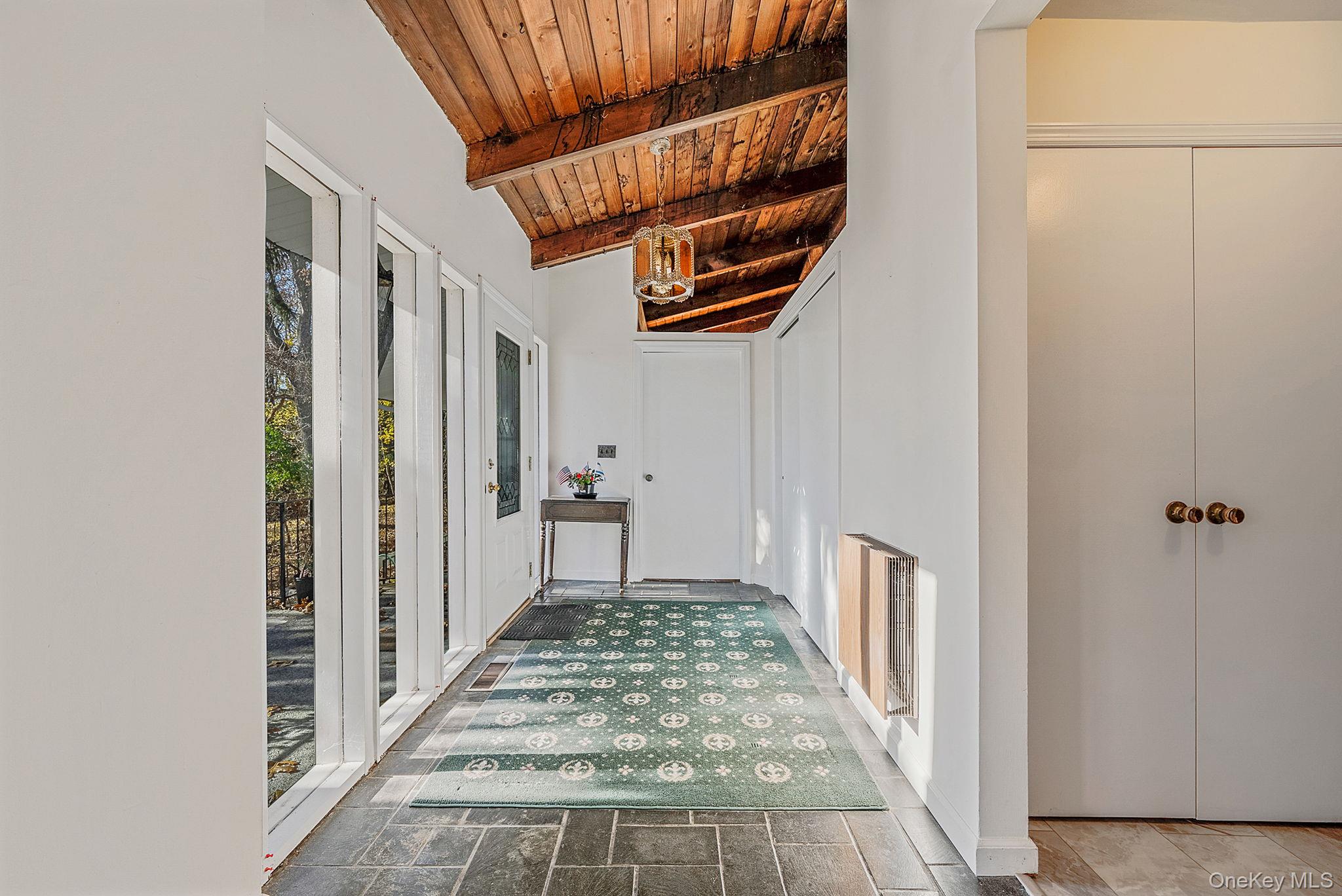 #20 photo, 10 Sylvan Lane, Miller Place , NY 11764