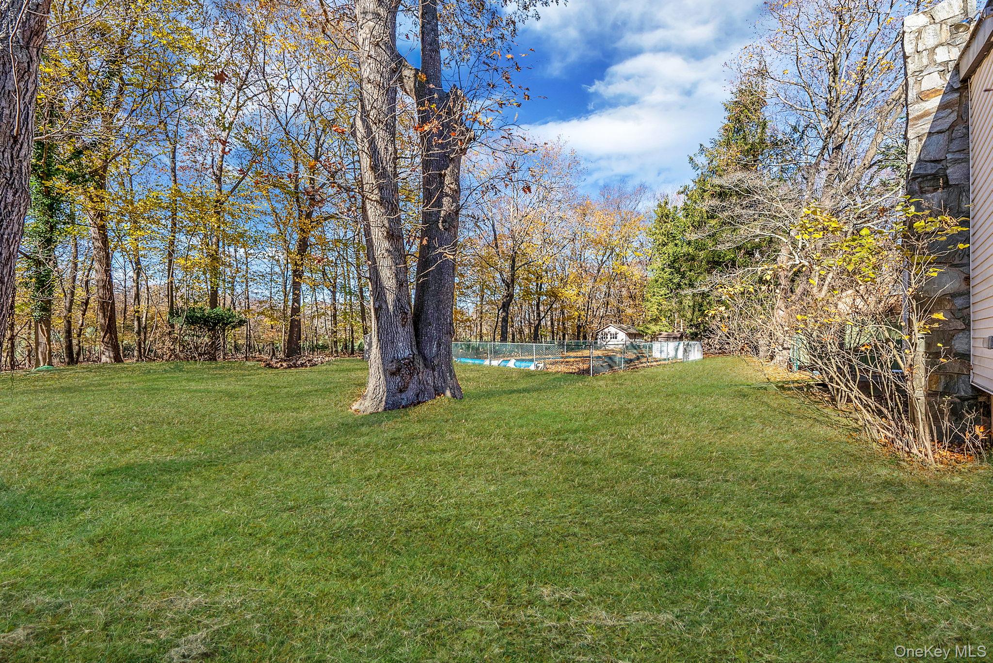 #5 photo, 10 Sylvan Lane, Miller Place , NY 11764