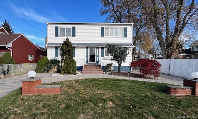 #1 photo, 276 S 8th Street, Lindenhurst , NY 11757