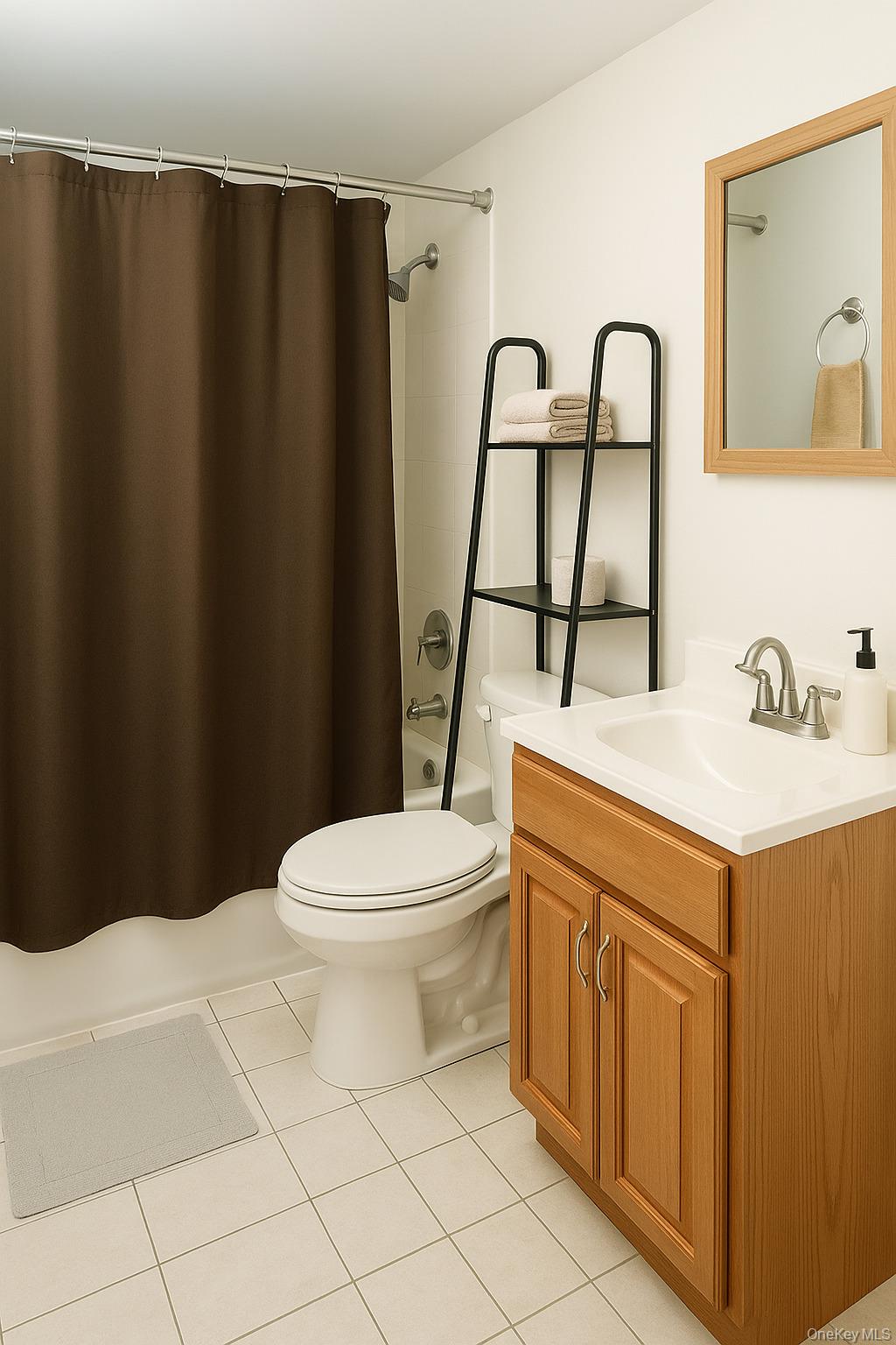 #5 photo, 10 Village Lane, Selden , NY 11784