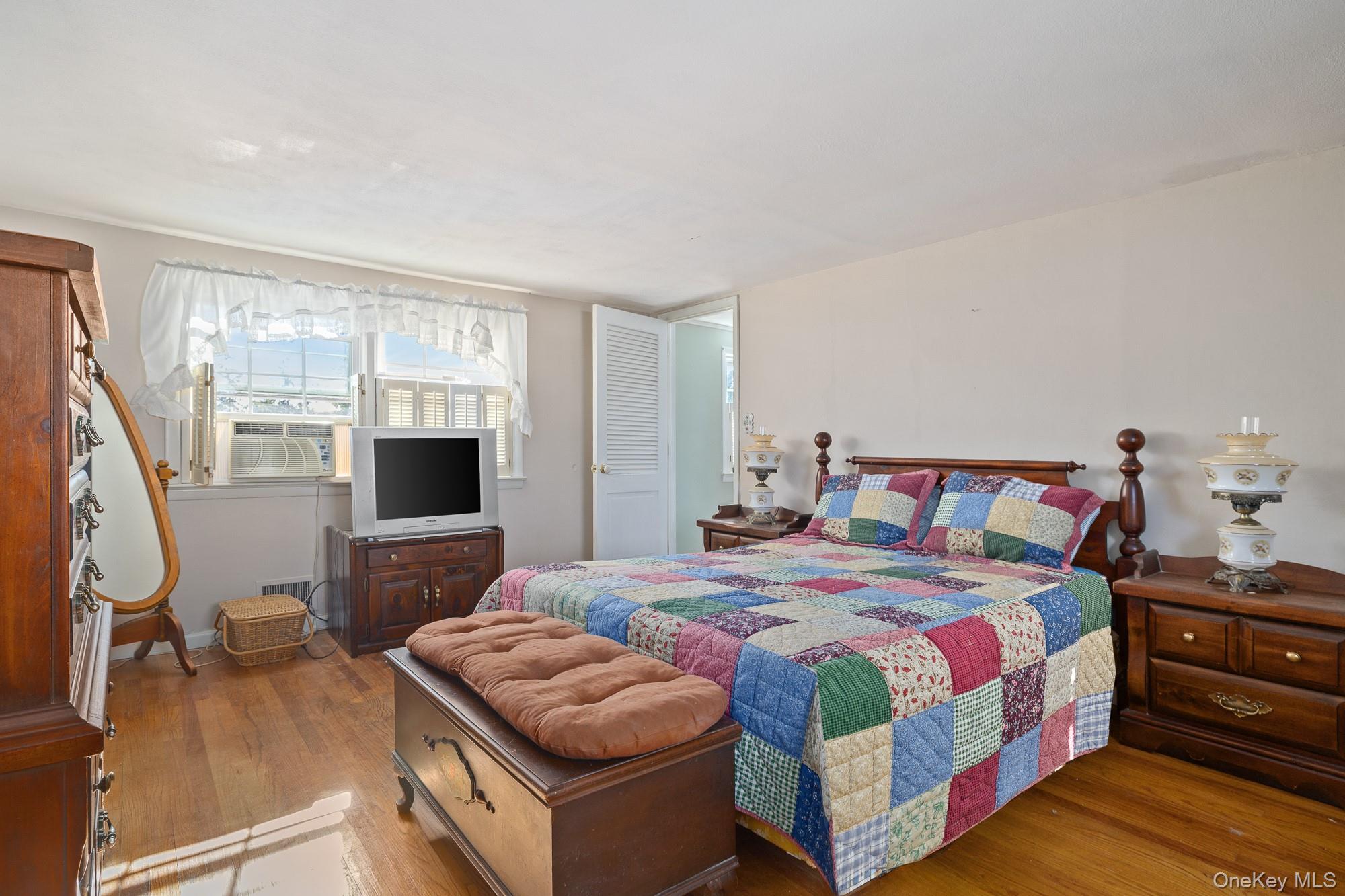 #15 photo, 6 White Birch Drive, Babylon , NY 11702