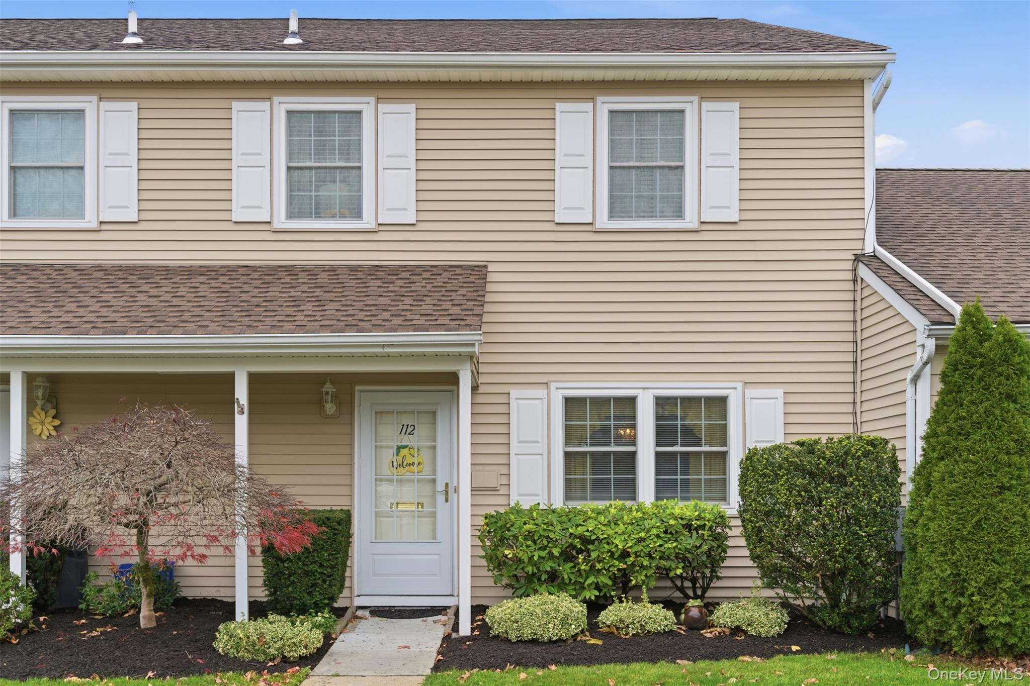 #4 photo, 112 Cedar Shake Court, Huntington Station , NY 11746