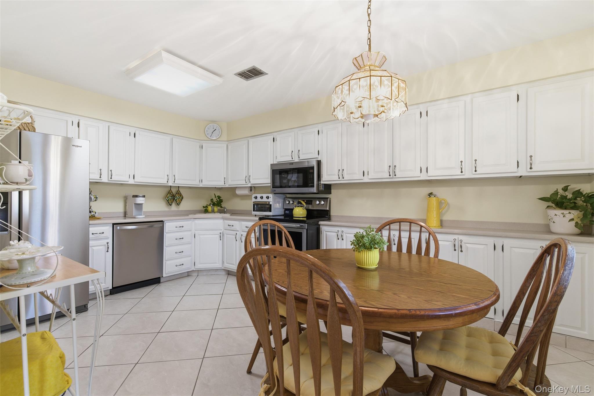 #7 photo, 112 Cedar Shake Court, Huntington Station , NY 11746