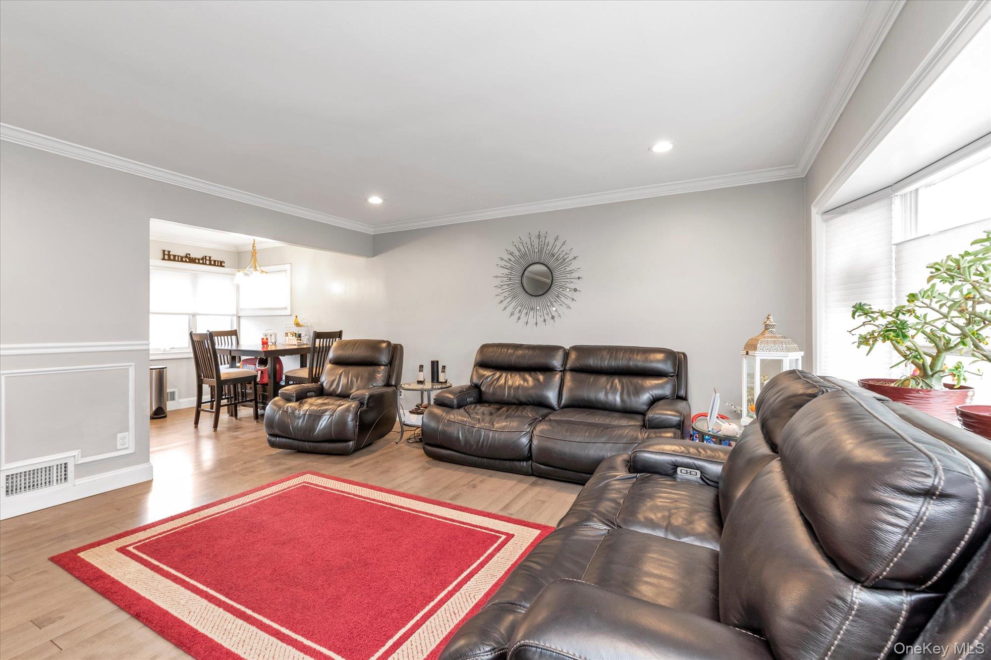 #3 photo, 5 Wilfred Boulevard, Hicksville , NY 11801