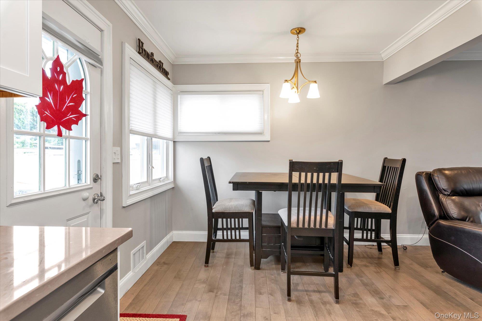 #5 photo, 5 Wilfred Boulevard, Hicksville , NY 11801