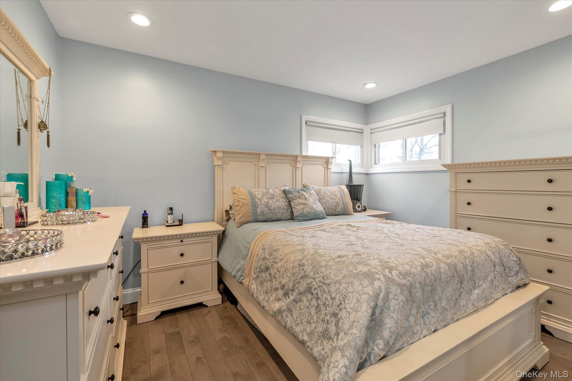 #8 photo, 5 Wilfred Boulevard, Hicksville , NY 11801