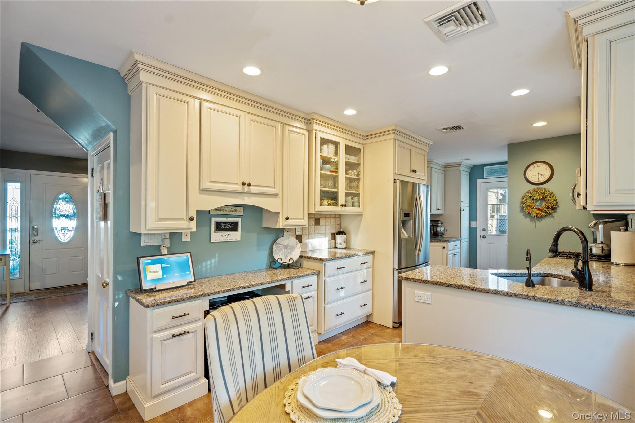 #12 photo, 8 Beaumont Lane, Lake Grove , NY 11755