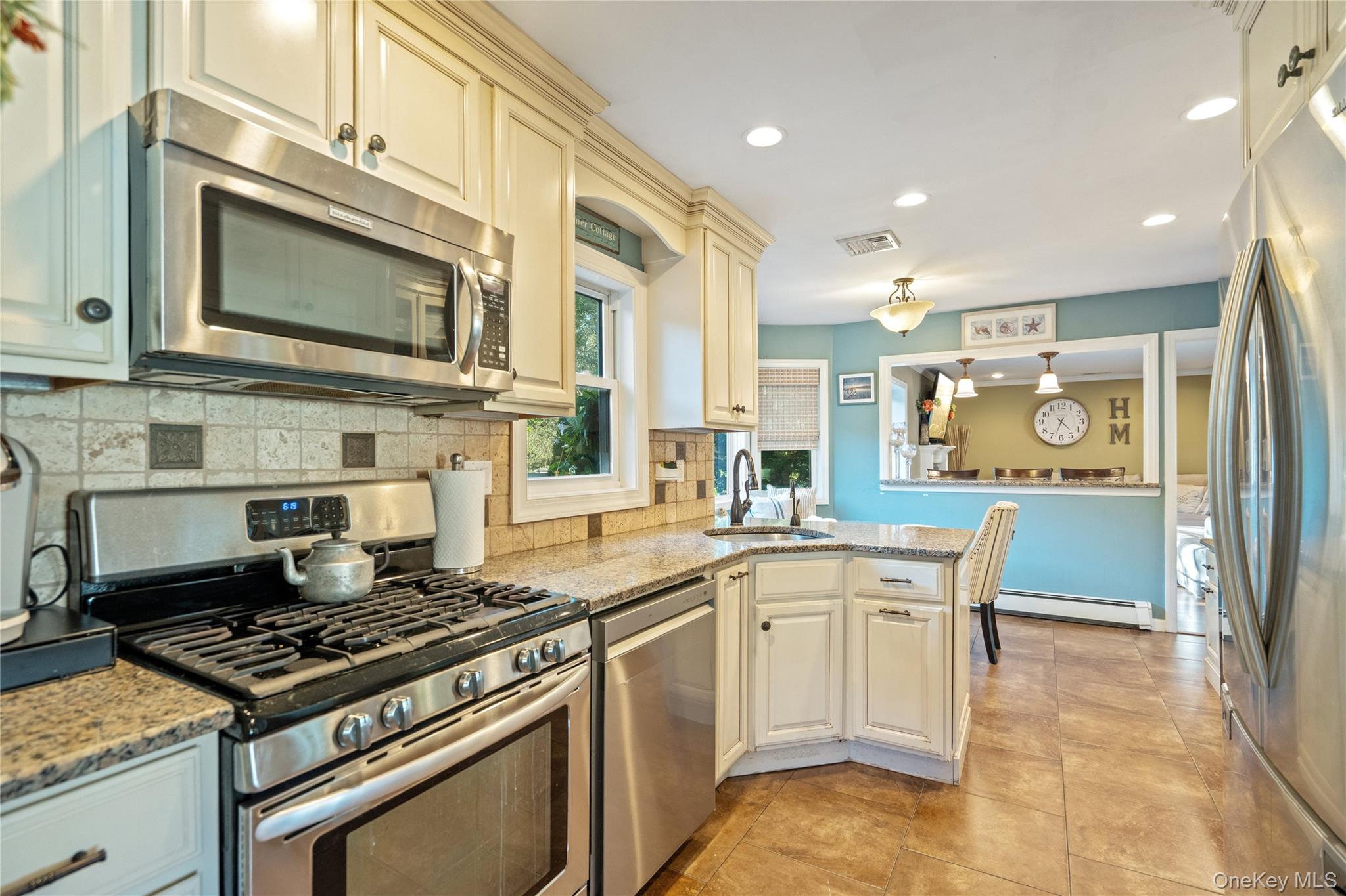 #14 photo, 8 Beaumont Lane, Lake Grove , NY 11755