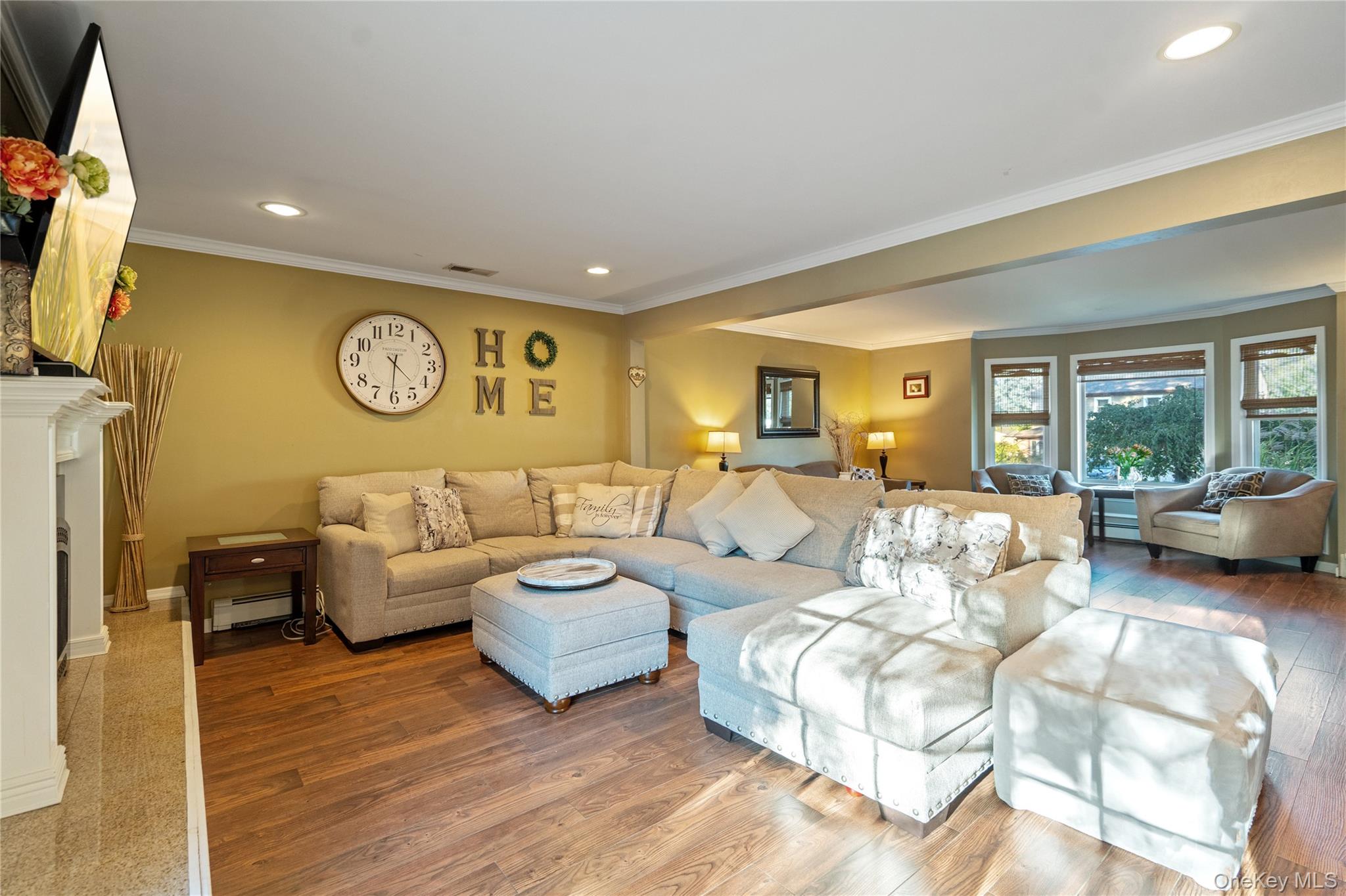 #8 photo, 8 Beaumont Lane, Lake Grove , NY 11755