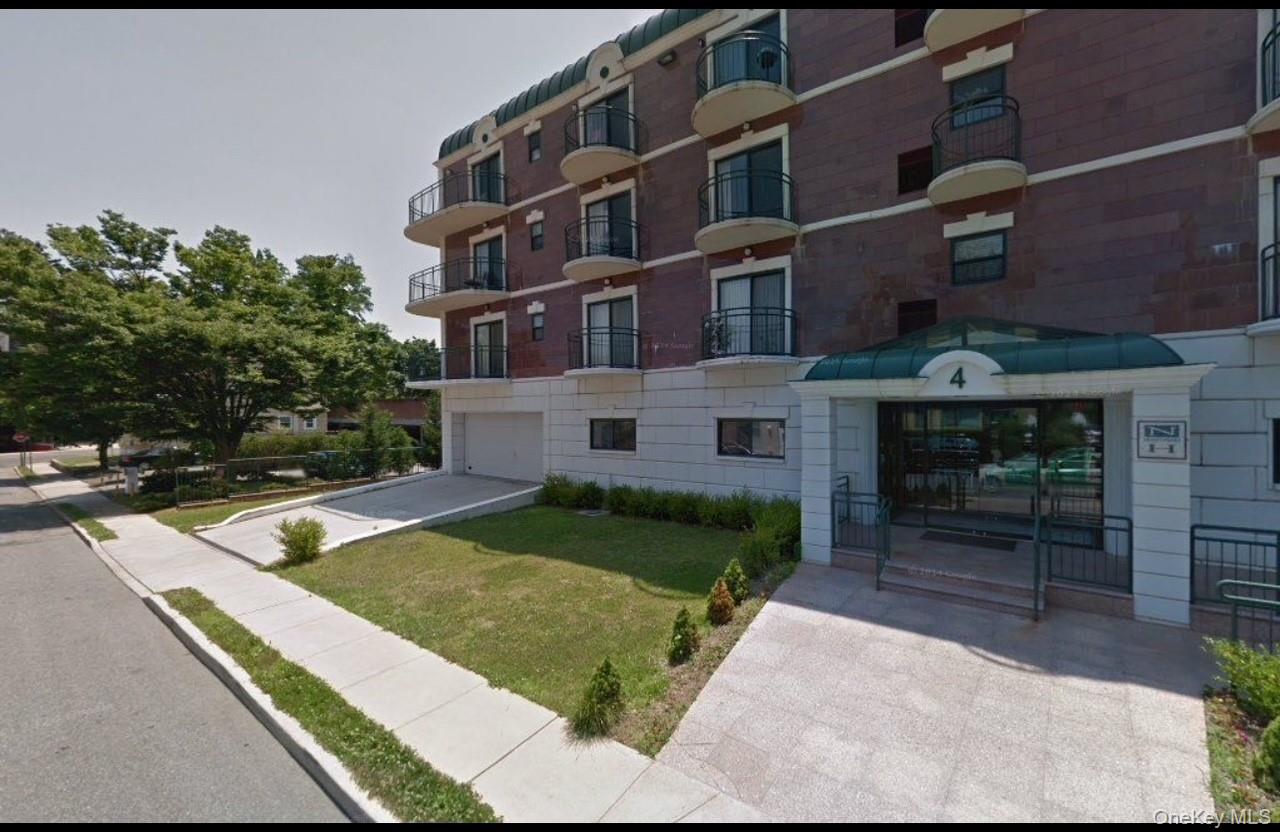 #10 photo, 4 Chelsea Place, Great Neck , NY 11021