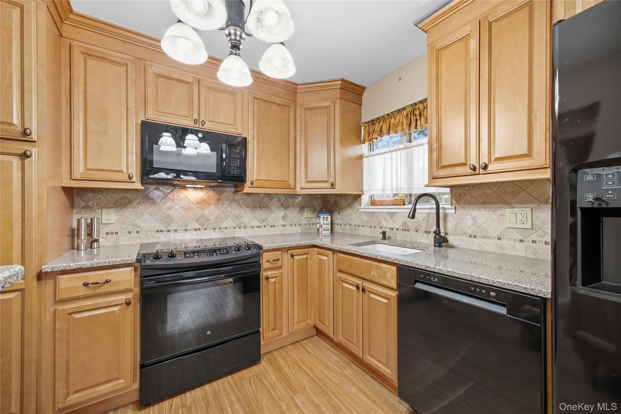 #11 photo, 15 Santam Court, Bay Shore , NY 11706