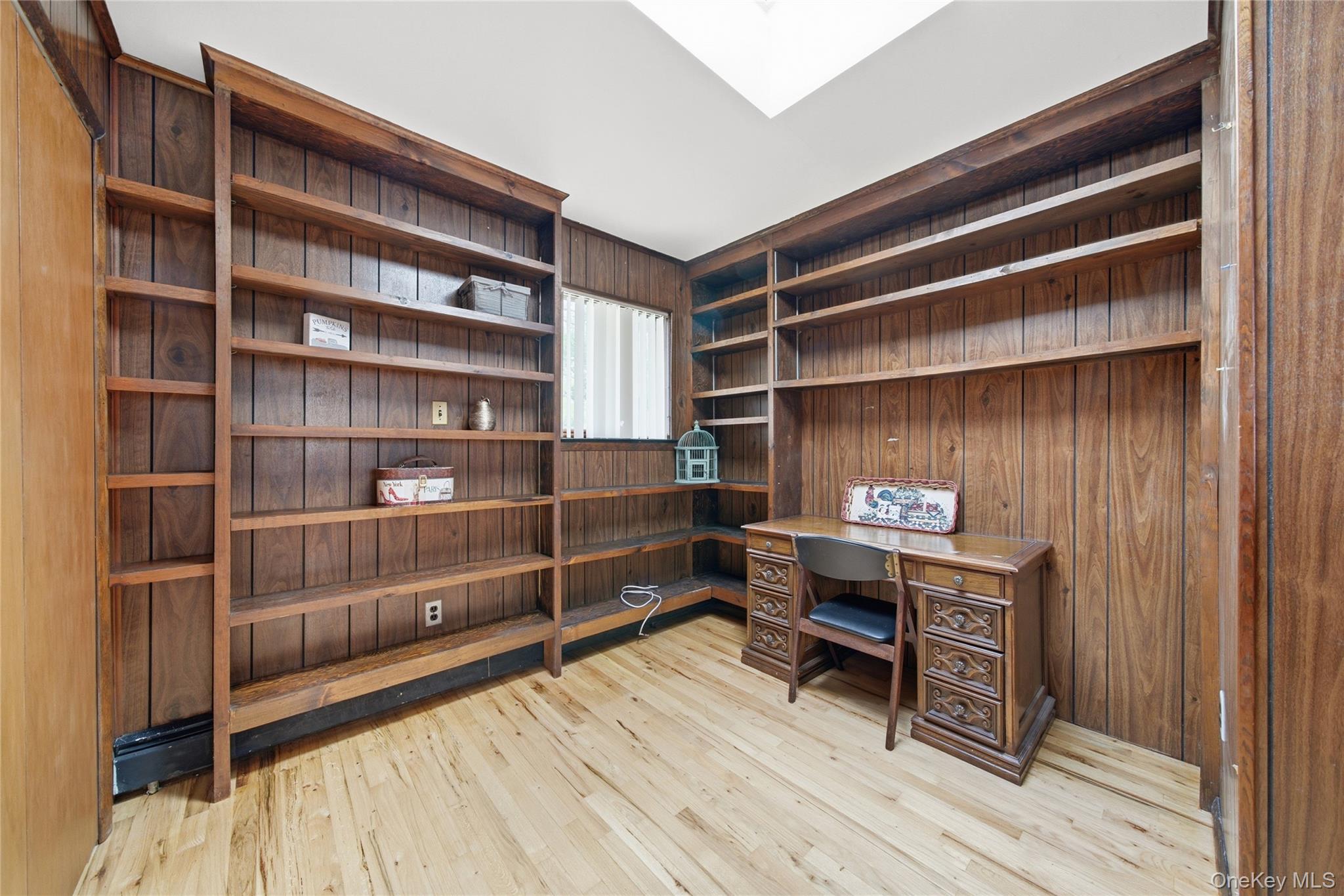 #16 photo, 15 Santam Court, Bay Shore , NY 11706