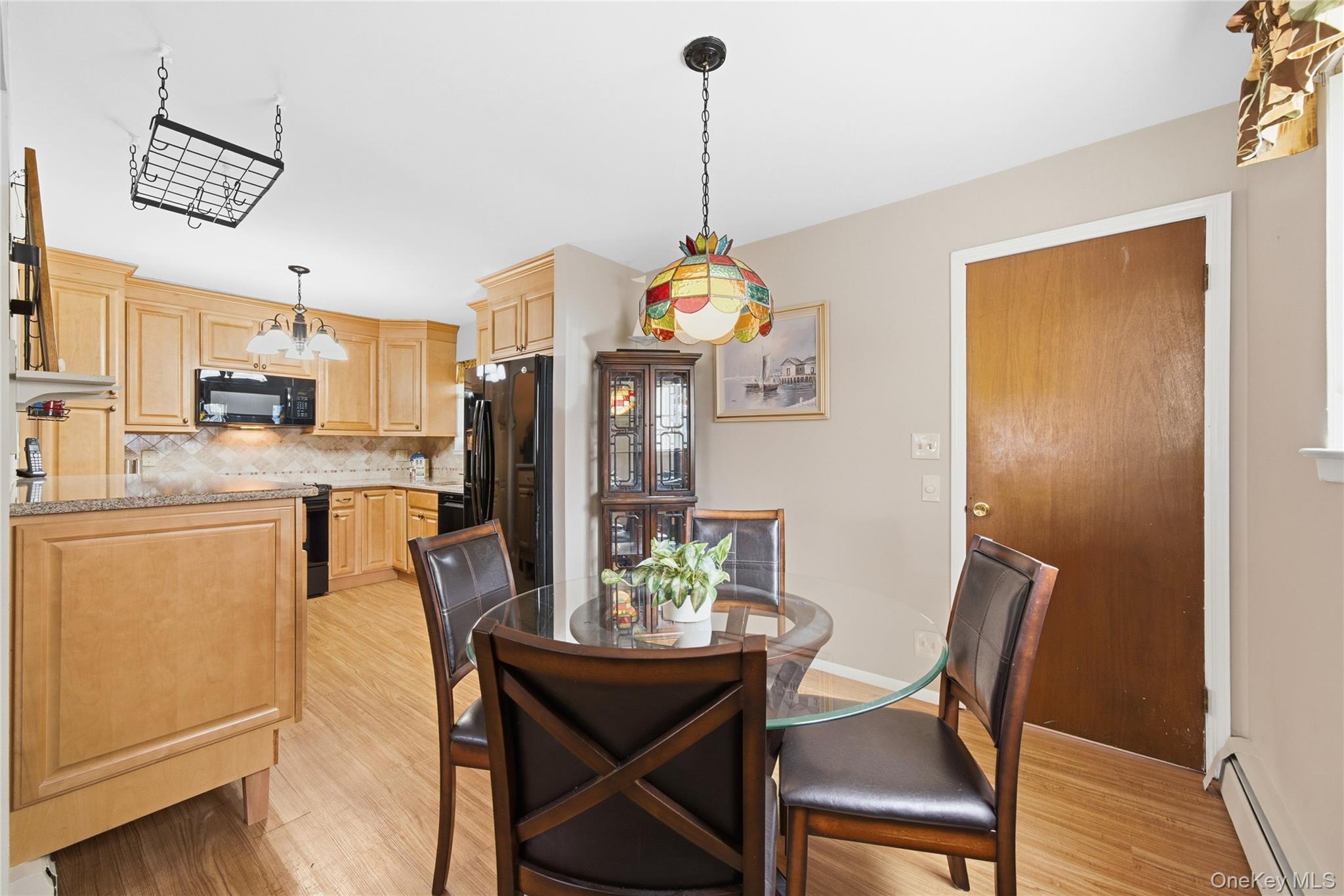 #7 photo, 15 Santam Court, Bay Shore , NY 11706