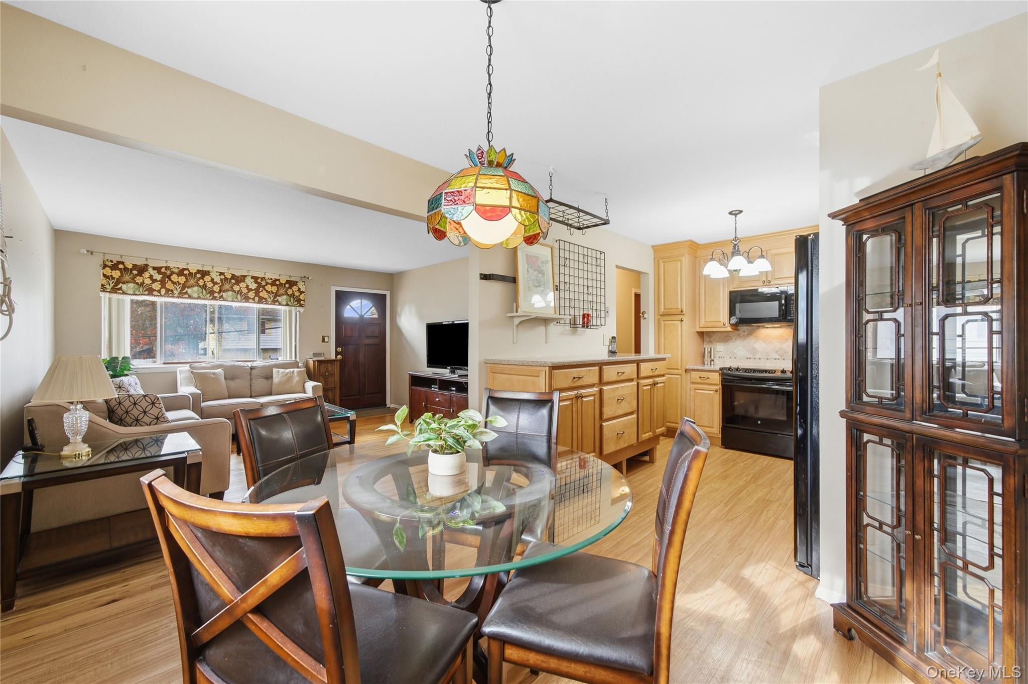 #9 photo, 15 Santam Court, Bay Shore , NY 11706