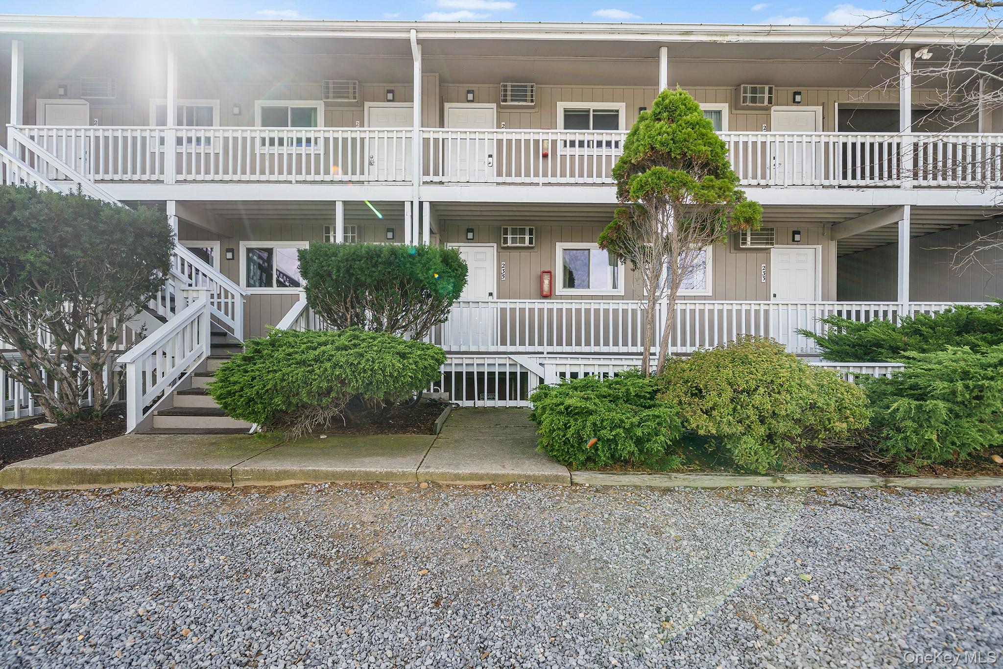 #20 photo, 131 S Emerson Avenue, Montauk , NY 11954