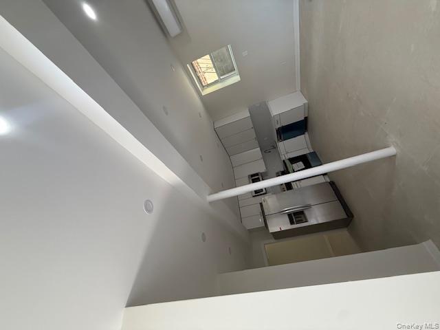 #6 photo, 16919 69th Avenue, Fresh Meadows , NY 11365