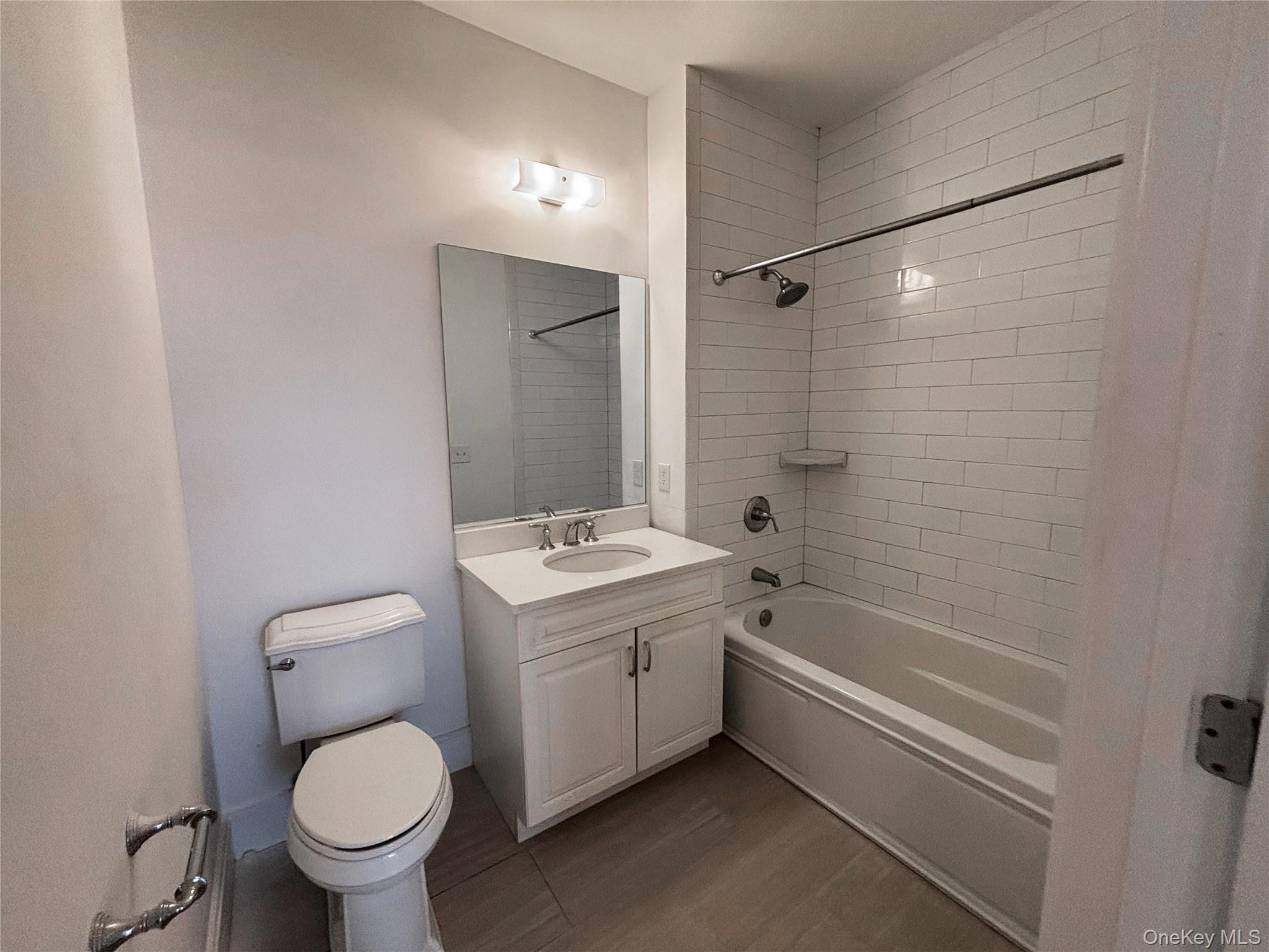 #9 photo, 535 Marina Pointe Drive, East Rockaway , NY 11518