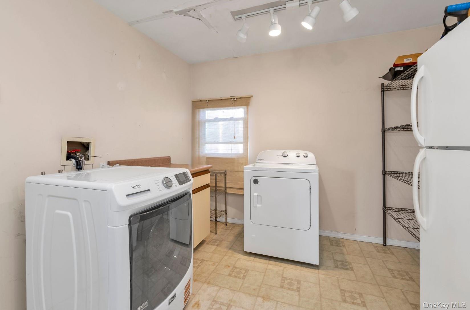 #17 photo, 6 Karen Avenue, Plainview , NY 11803