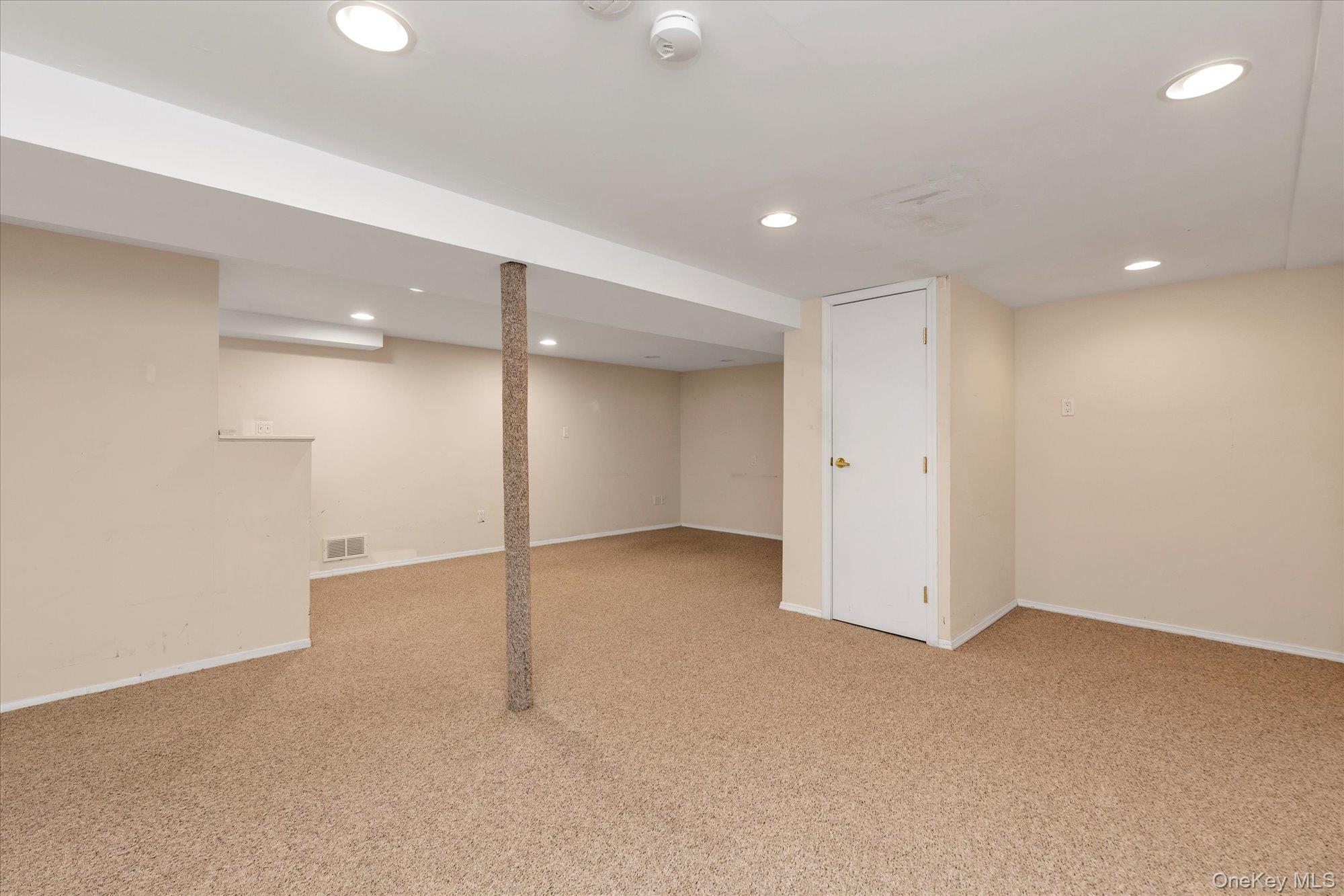 #18 photo, 6 Karen Avenue, Plainview , NY 11803