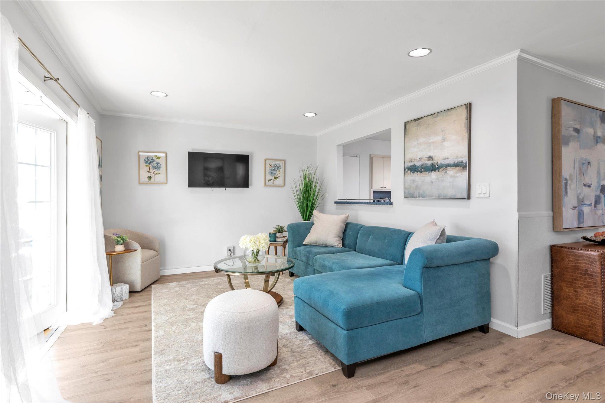 #4 photo, 6 Karen Avenue, Plainview , NY 11803