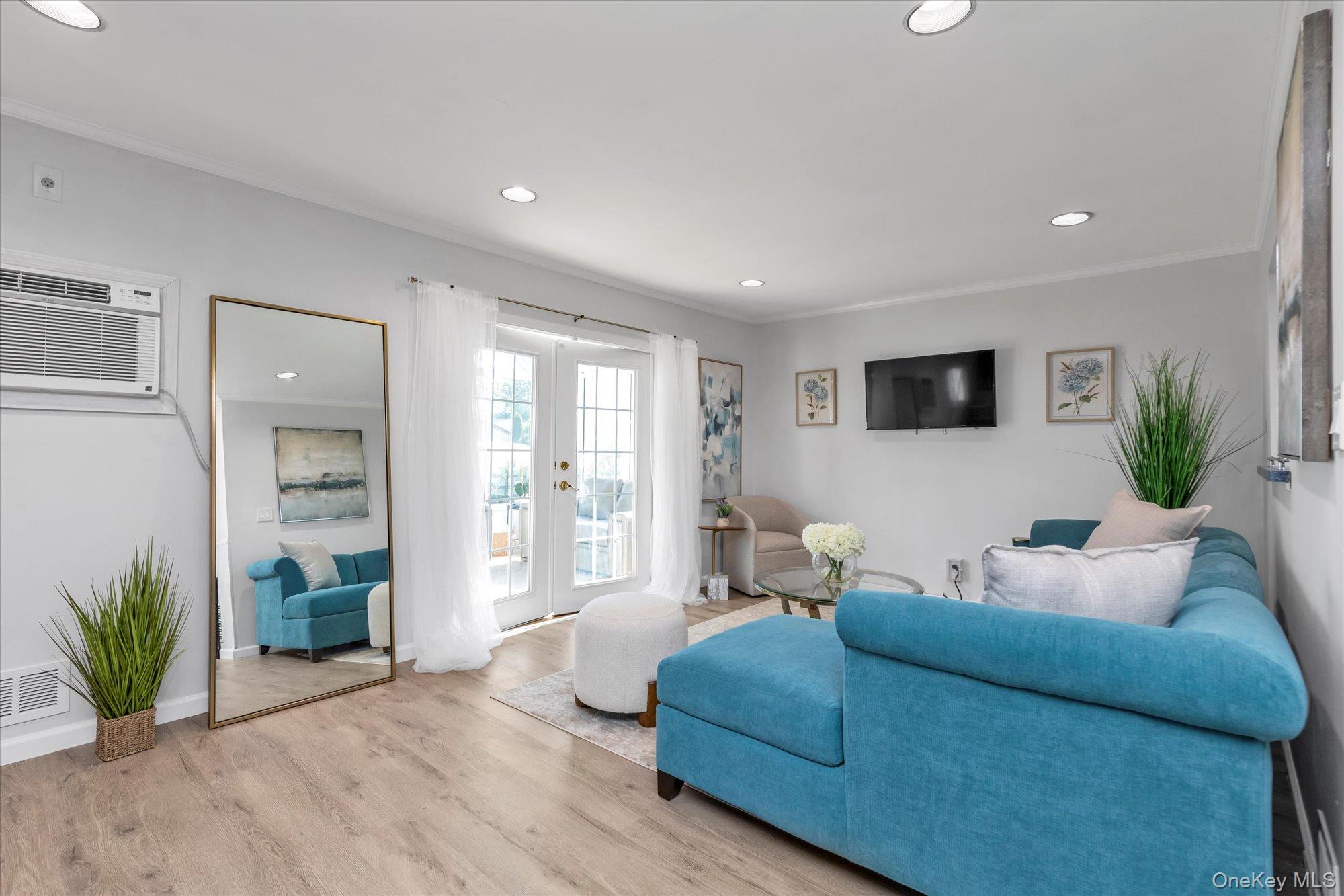 #5 photo, 6 Karen Avenue, Plainview , NY 11803