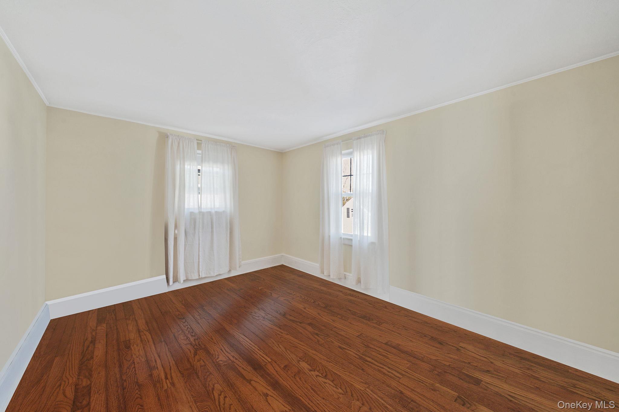 #14 photo, 59 Robertson Road, Lynbrook , NY 11563