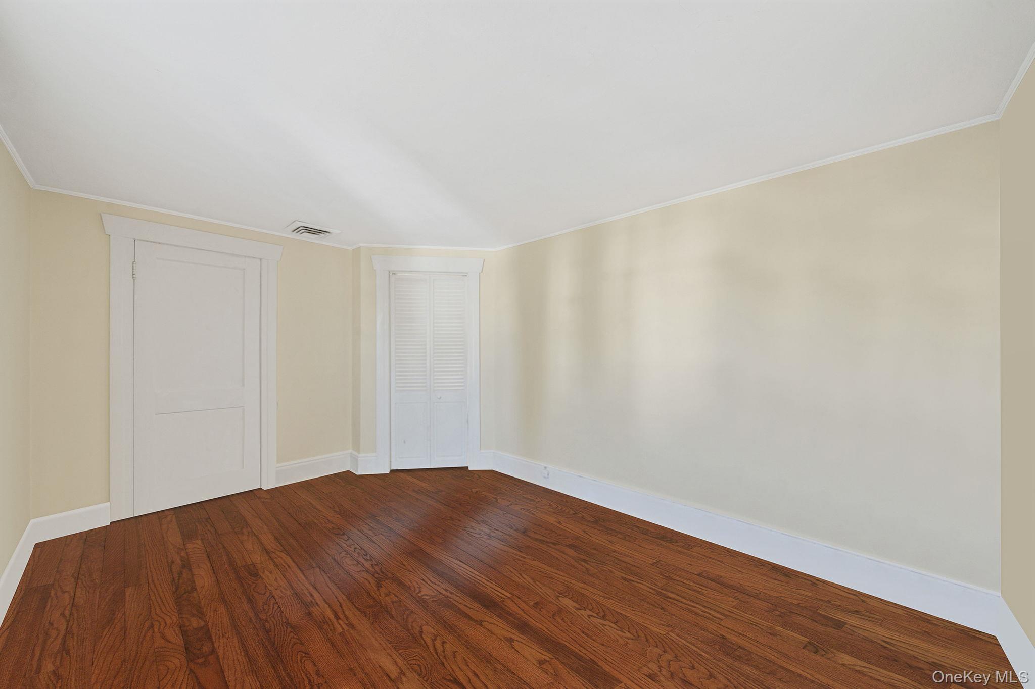 #15 photo, 59 Robertson Road, Lynbrook , NY 11563