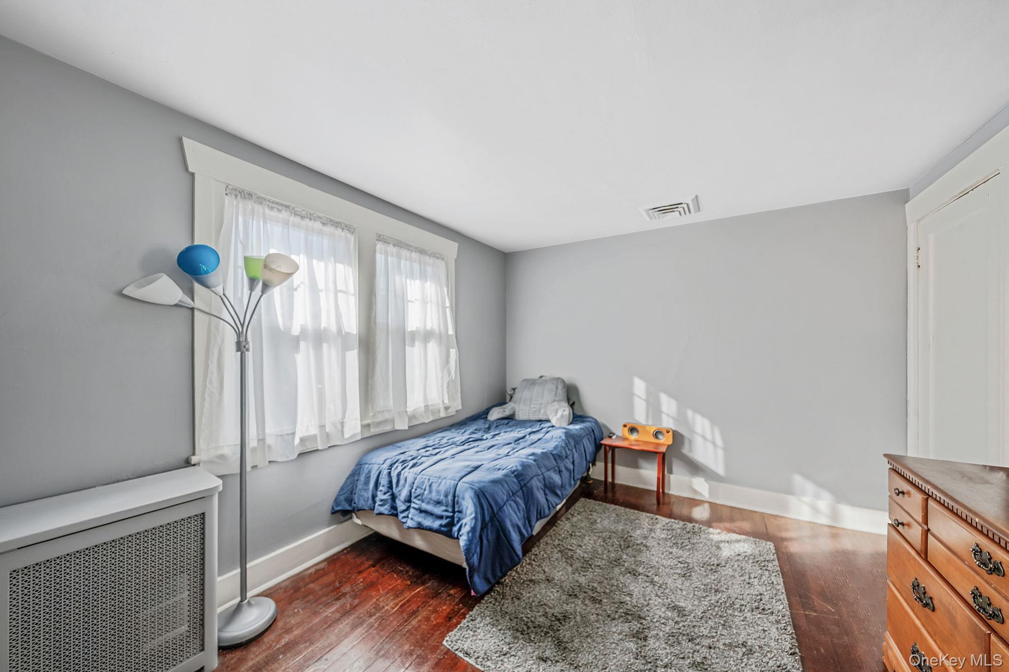 #17 photo, 59 Robertson Road, Lynbrook , NY 11563